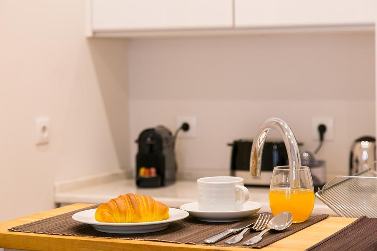 Lovelystay - Cozy 3Bdr Apartment In Estrela Lisboa Eksteriør bilde