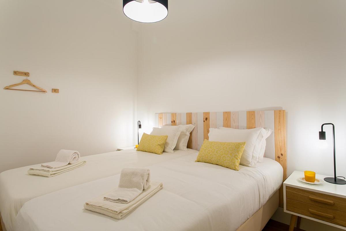 Lovelystay - Cozy 3Bdr Apartment In Estrela Lisboa Eksteriør bilde